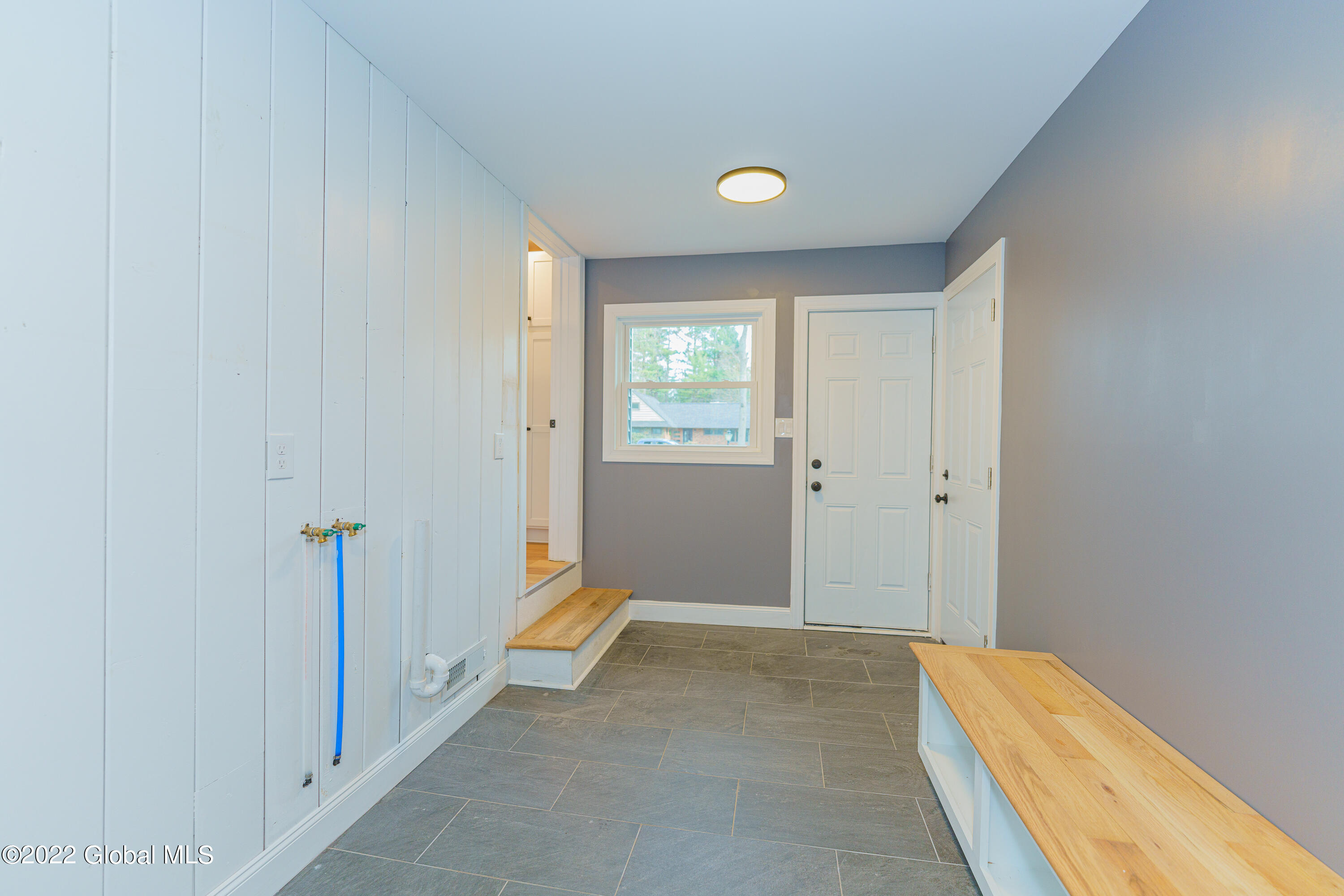 1950 Townsend Road Schenectady, NY 12309 - Photo 32 of 36 Mudroom 1