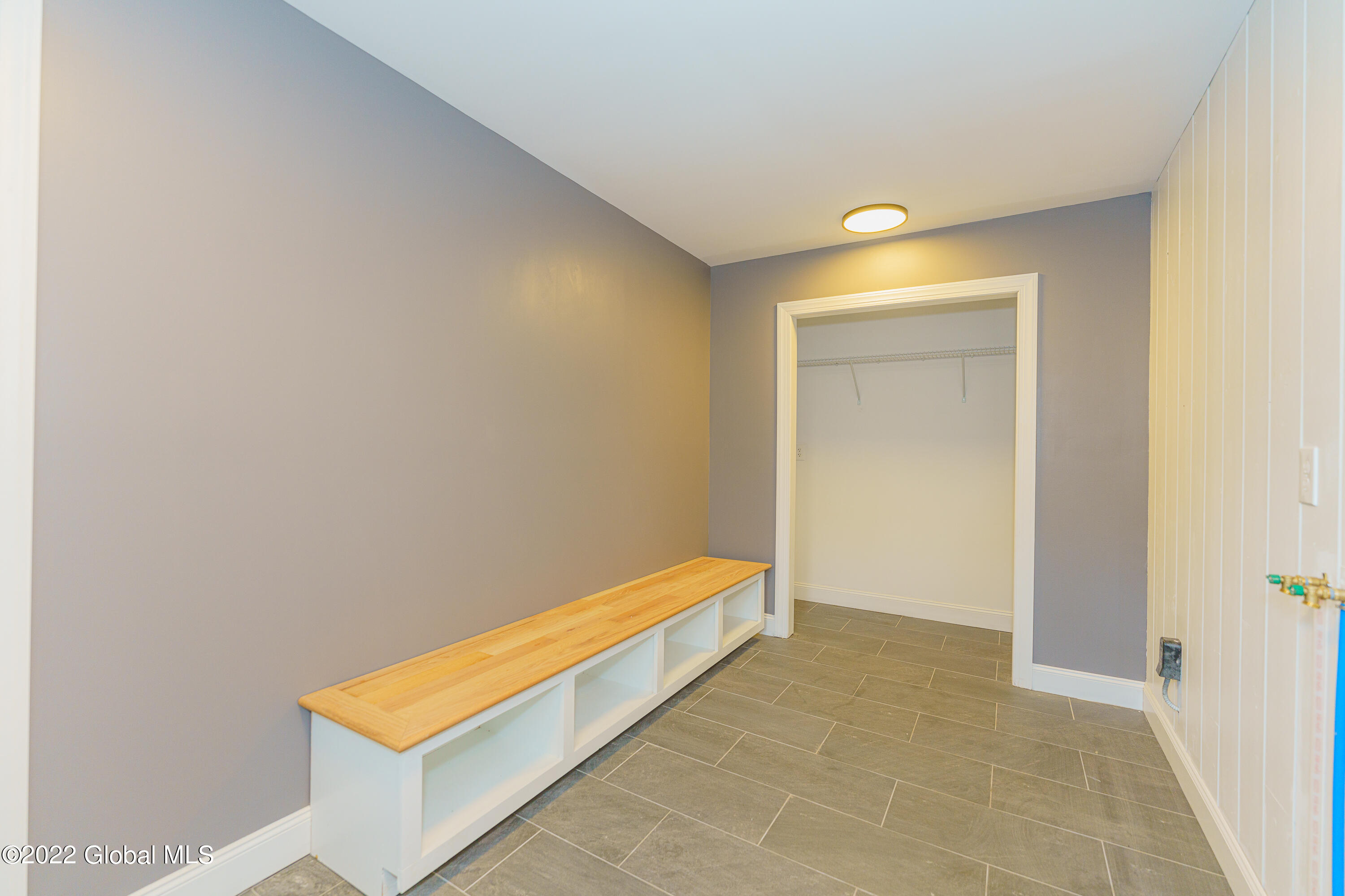 1950 Townsend Road Schenectady, NY 12309 - Photo 34 of 36 Mudroom 3