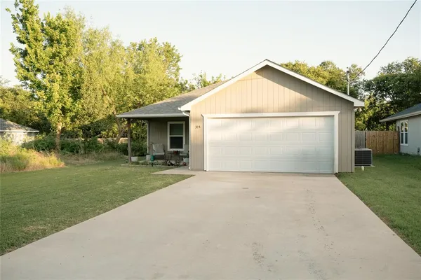 $265,000 | 315 West Oak Street, Whitewright, TX 75491