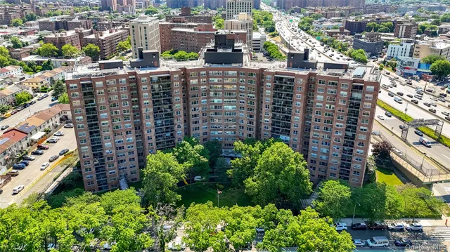 $259,000 | 61-20 Grand Central Parkway, Unit A704 | Forest Hills