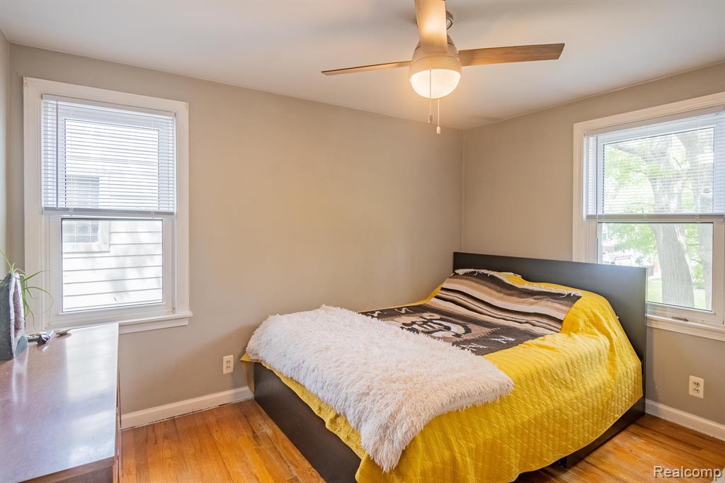 2217 Hampton Road Grosse Pointe, MI 48236 - Photo 5 of 23