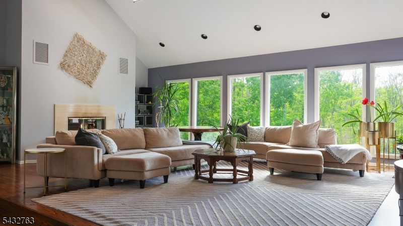17 Nottingham Way Warren, NJ 07059 - Photo 6 of 48