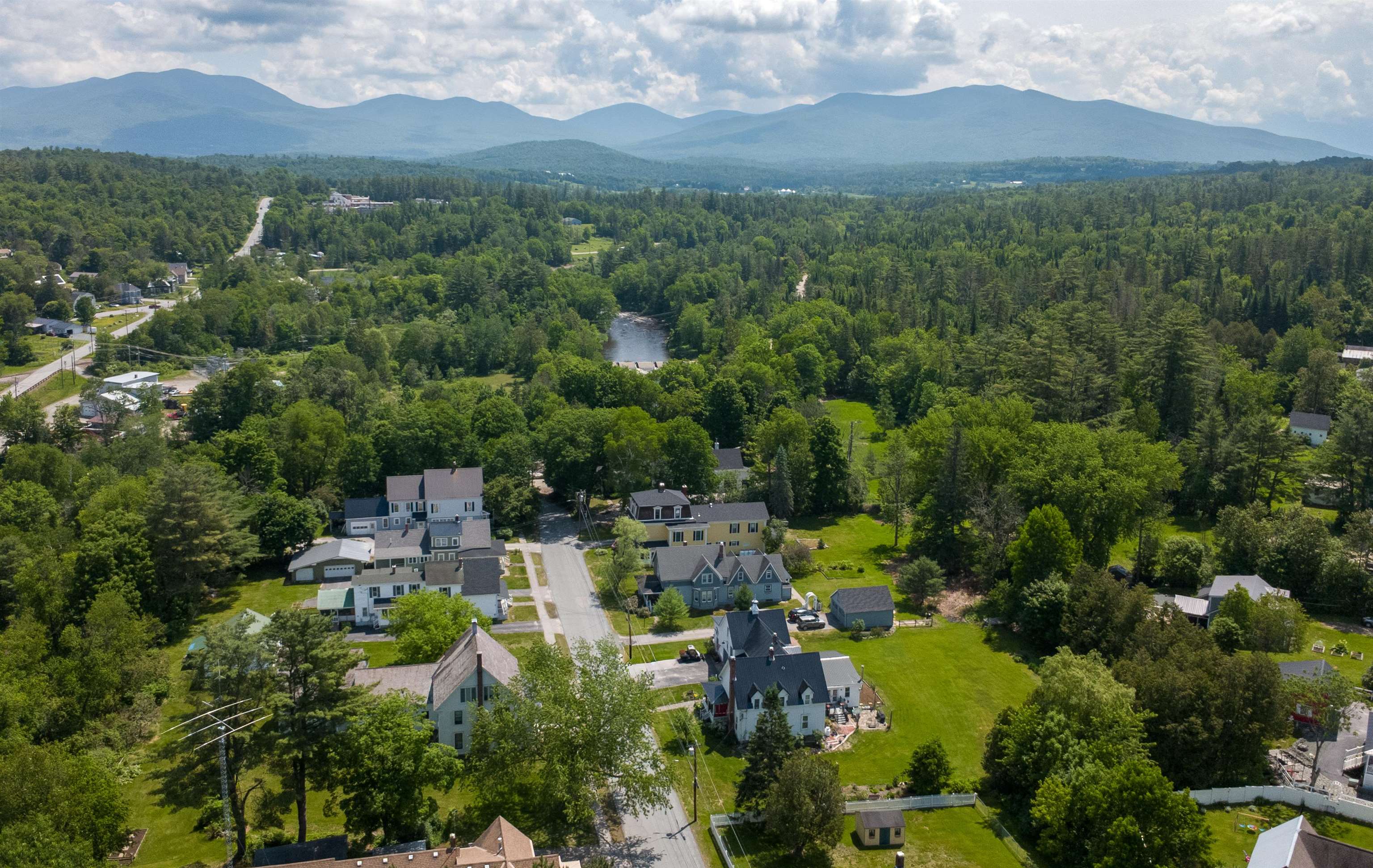 13 Pleasant Street Lancaster, NH 03584 - Photo 4 of 59