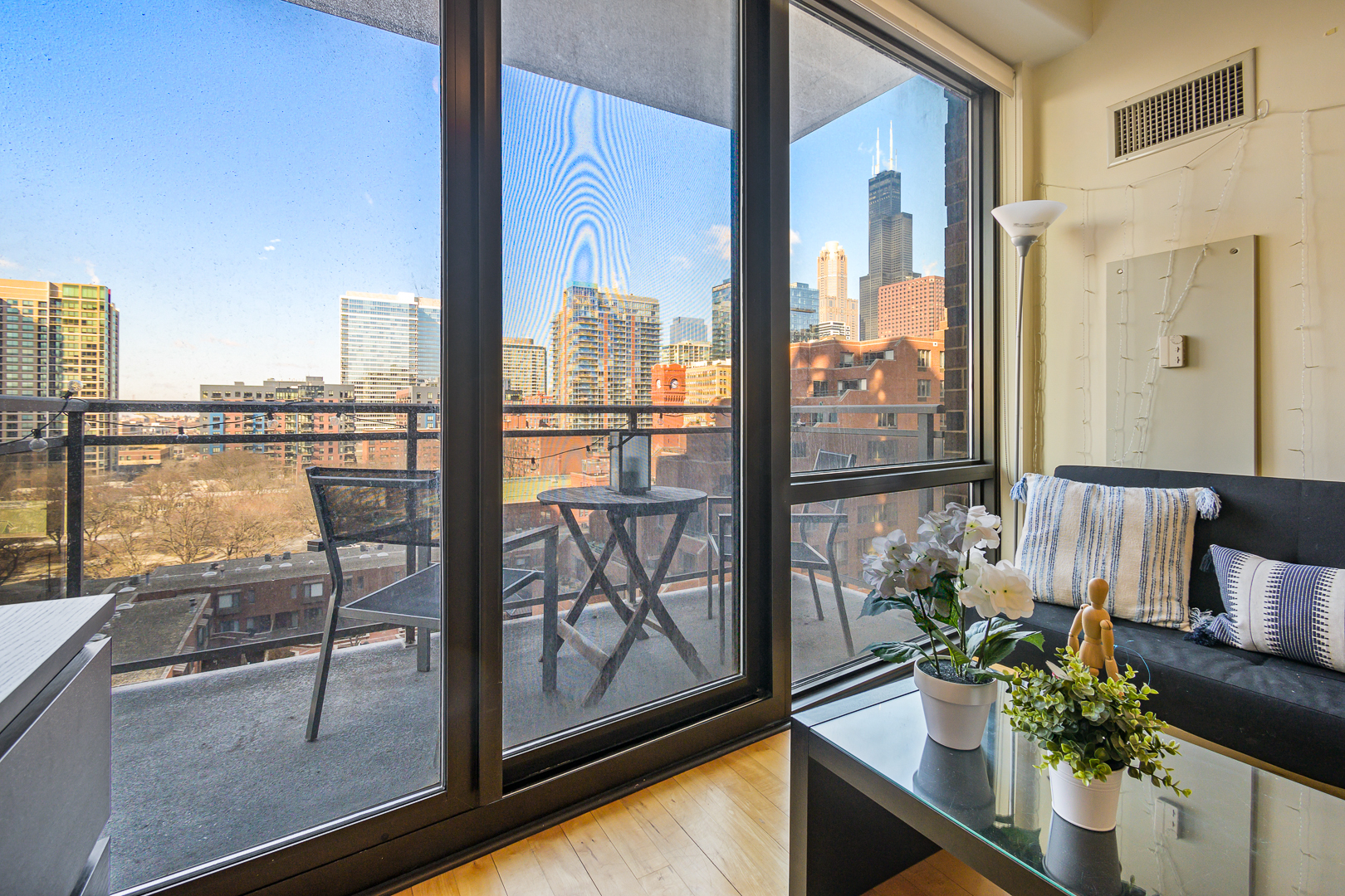 1 East 8th Street, Unit 804 Chicago, IL 60605 - Photo 5 of 20