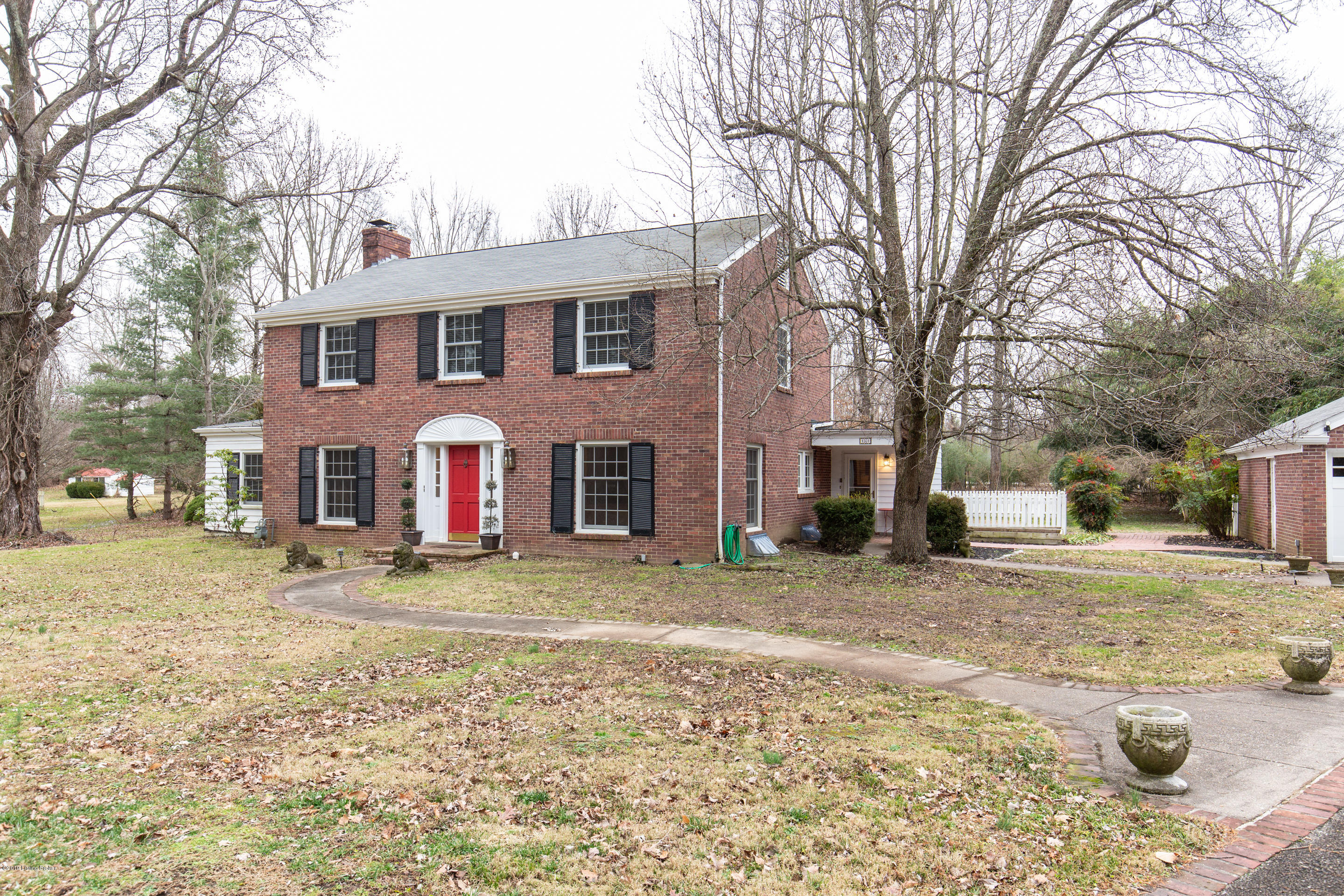 1301 Glenbrook Road Anchorage, KY 40223 - Photo 2 of 38 32-1301-Glenbrook-Rd-34