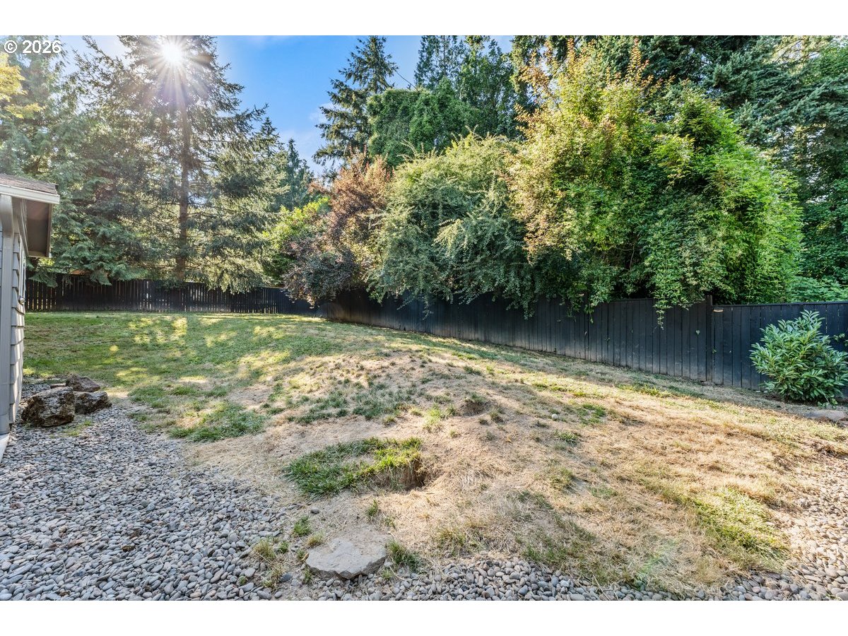 9101 Southwest 23rd Drive Portland, OR 97219 - Photo 34 of 48 Backyard
