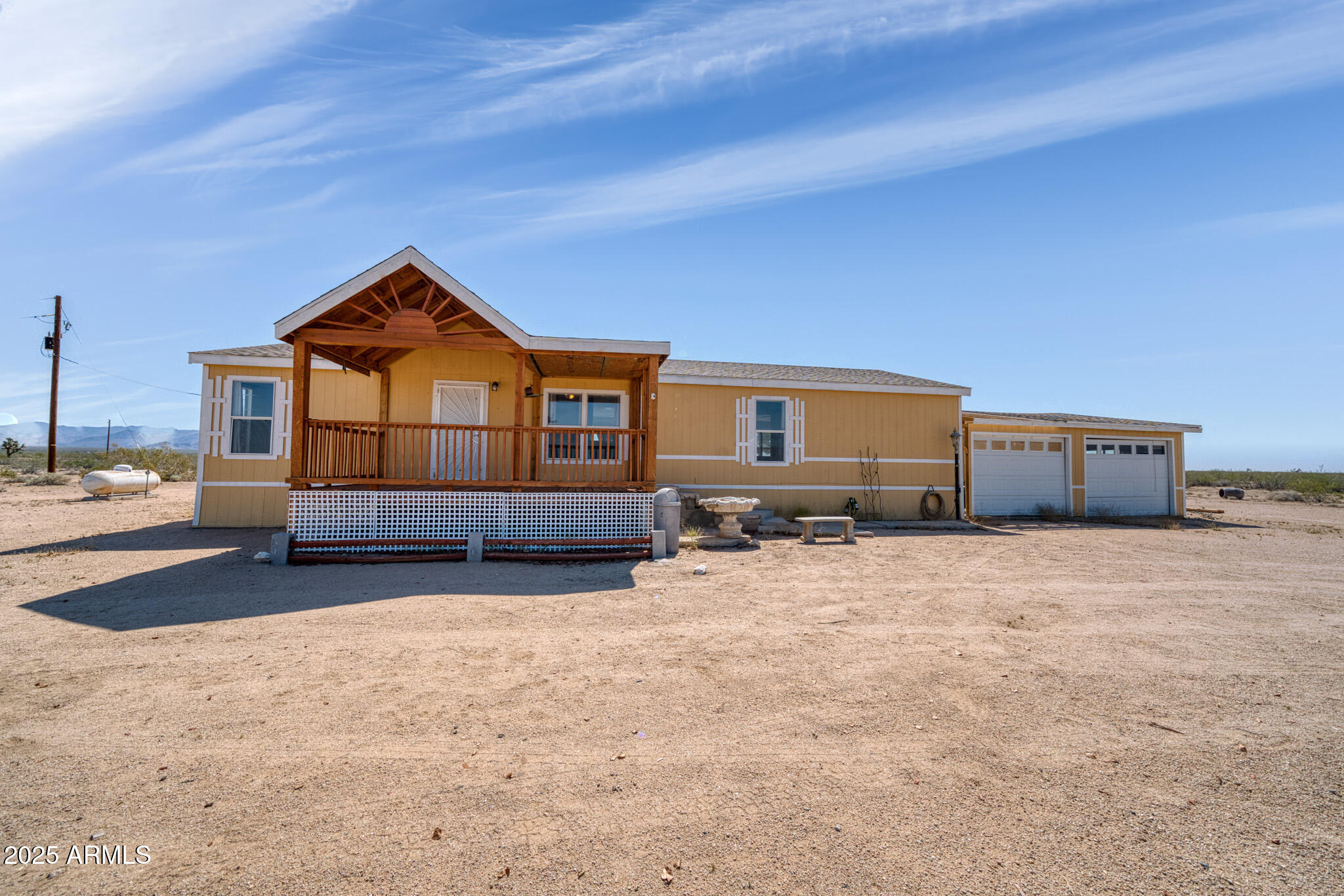 19532 South Lone Ranger Road Yucca, AZ 86438 - Photo 11 of 42 Exterior (3)