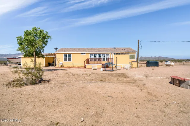 $292,000 | 19532 South Lone Ranger Road, Yucca, AZ 86438