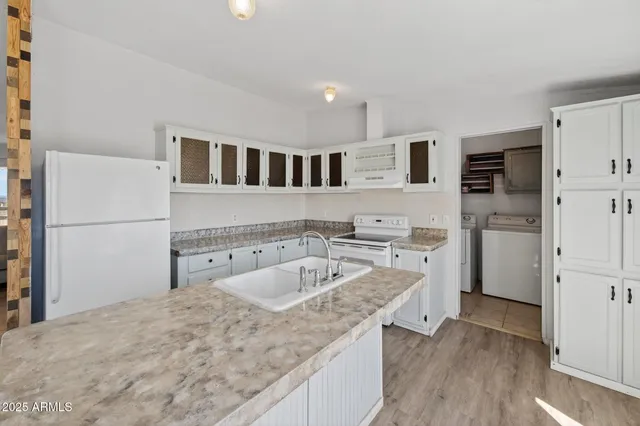 $292,000 | 19532 South Lone Ranger Road, Yucca, AZ 86438