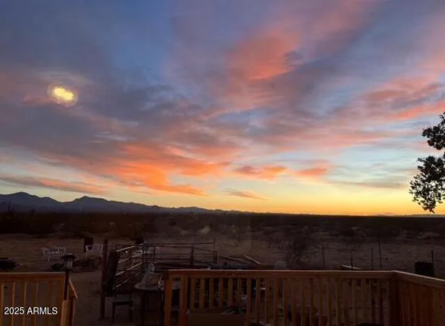 $292,000 | 19532 South Lone Ranger Road, Yucca, AZ 86438