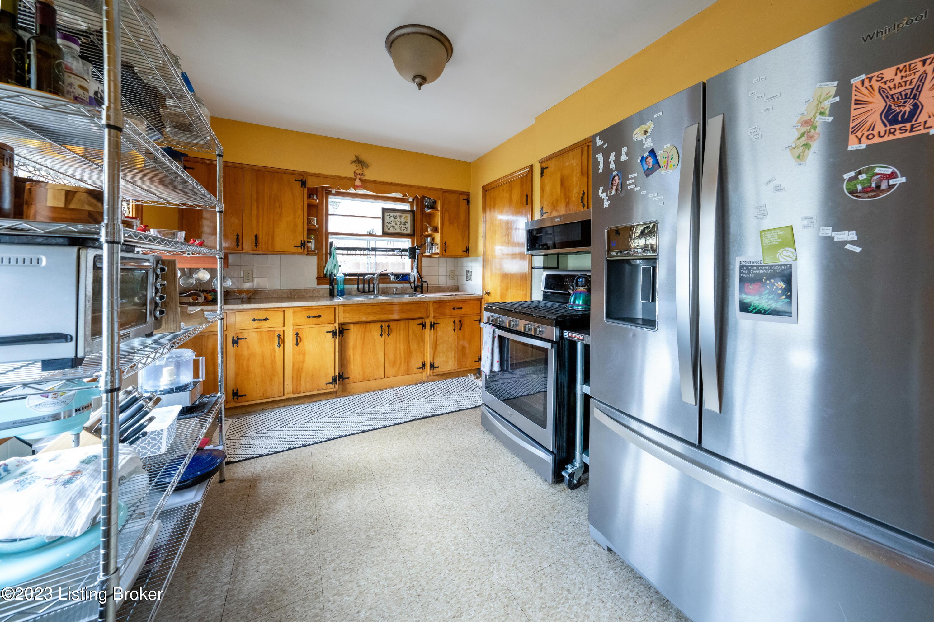 4152 Dover Road Louisville, KY 40216 - Photo 6 of 34 4152 Dover Rd-6