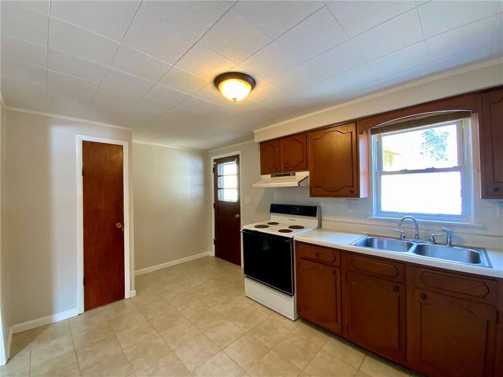 318 Noll Road Georgetown, PA 15043 - Photo 7 of 22 Gallery Image 7
