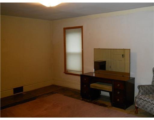 806 Etna Street McKees Rocks, PA 15136 - Photo 7 of 8 Bedroom.