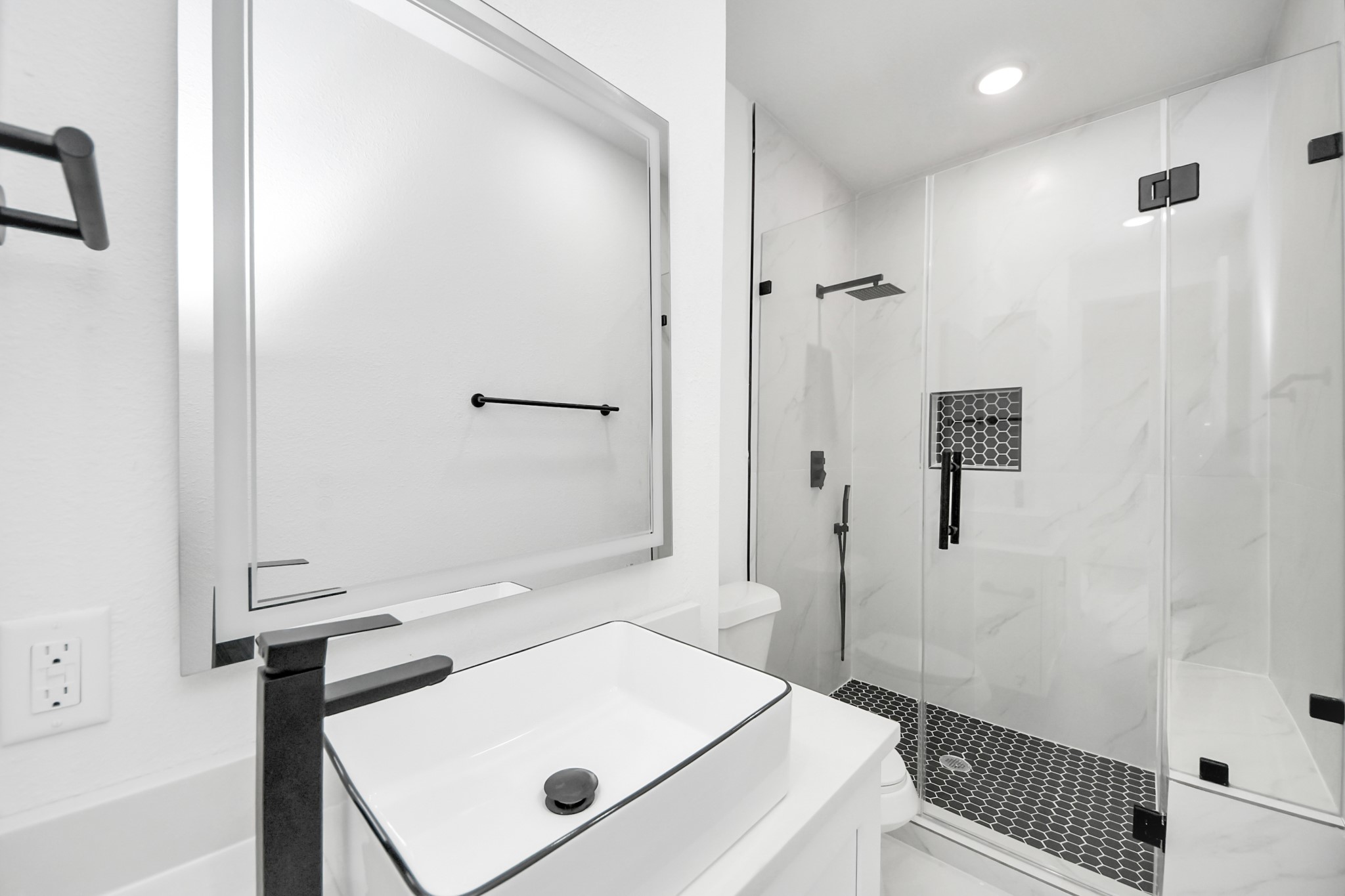 4410 Allen Street, Unit B Houston, TX 77007 - Photo 20 of 26 Gallery Image 20