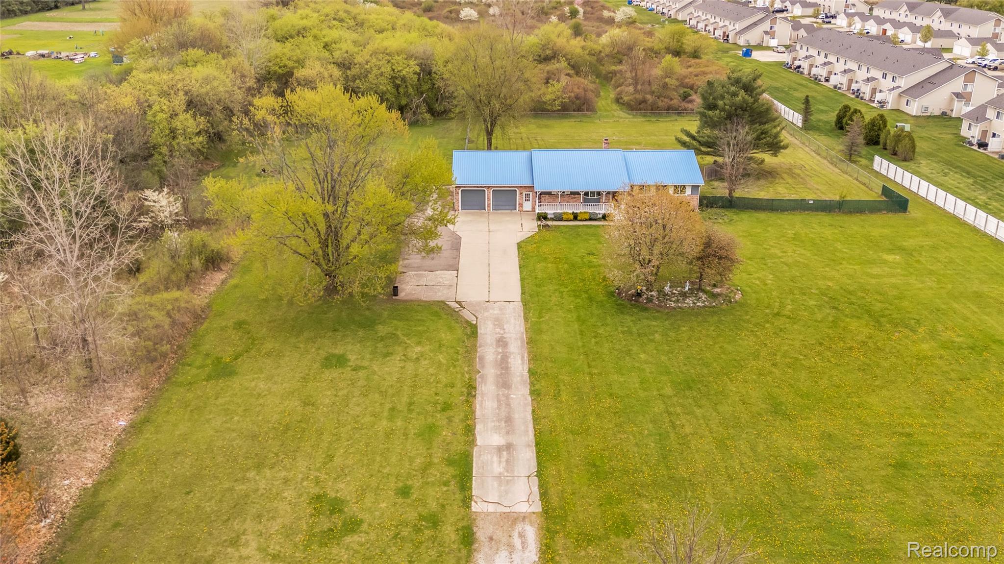 1081 South Gale Road Davison, MI 48423 - Photo 2 of 43