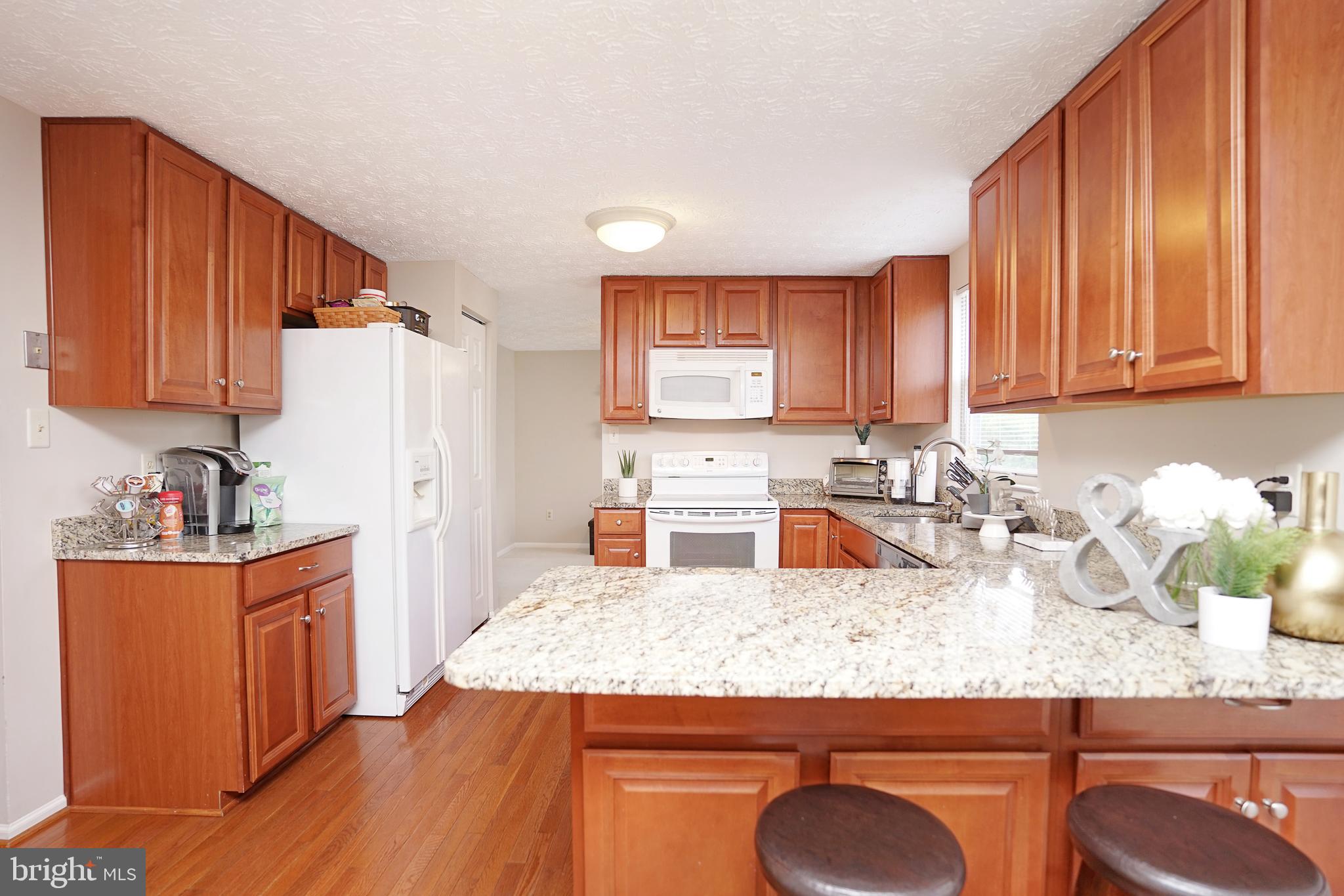 7829 Roundabout Way Springfield, VA 22153 - Photo 11 of 40
