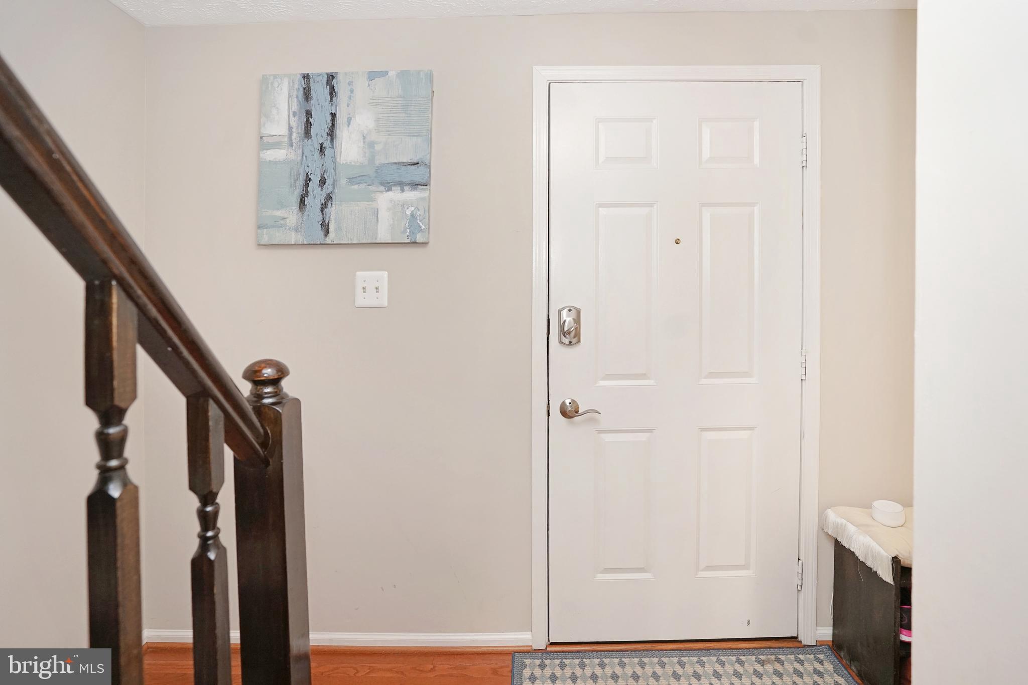 7829 Roundabout Way Springfield, VA 22153 - Photo 4 of 40