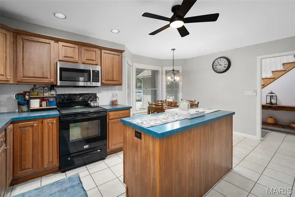 $530,000 | 20220 Inverness Drive, Marthasville, MO 63357