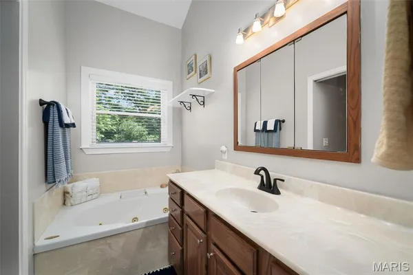 $530,000 | 20220 Inverness Drive, Marthasville, MO 63357