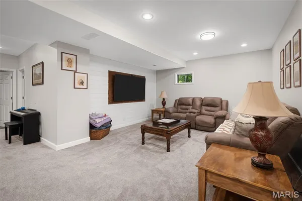 $530,000 | 20220 Inverness Drive, Marthasville, MO 63357