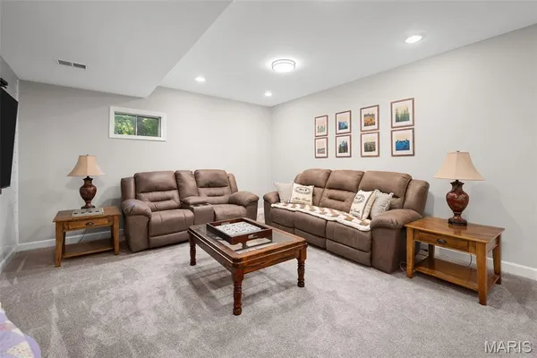 $530,000 | 20220 Inverness Drive, Marthasville, MO 63357