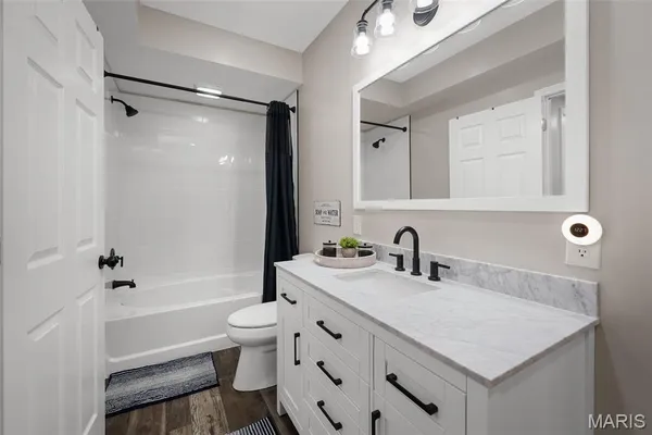 $530,000 | 20220 Inverness Drive, Marthasville, MO 63357