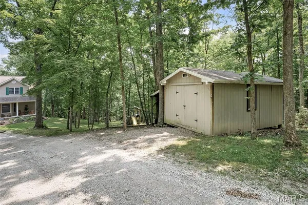 $530,000 | 20220 Inverness Drive, Marthasville, MO 63357