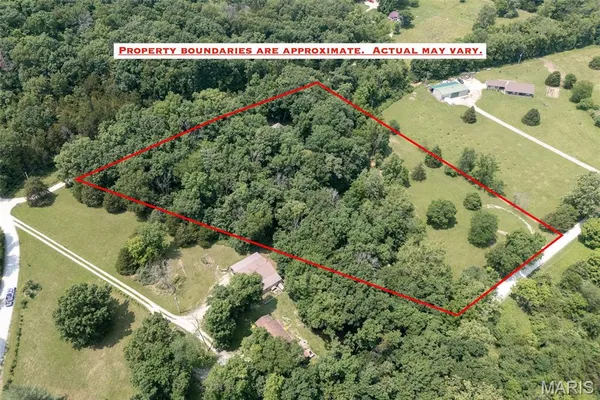 $530,000 | 20220 Inverness Drive, Marthasville, MO 63357