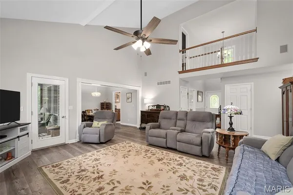 $530,000 | 20220 Inverness Drive, Marthasville, MO 63357