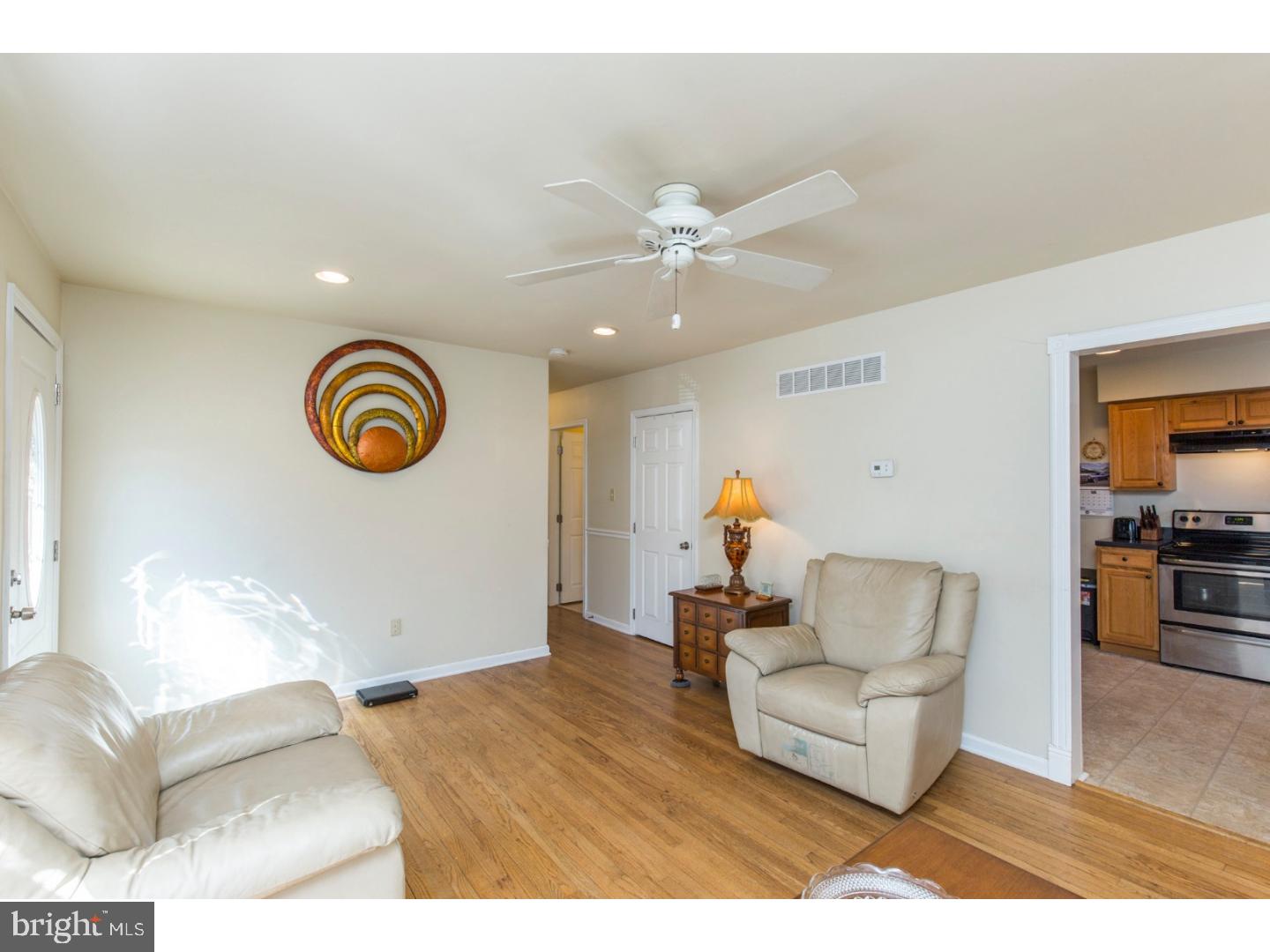 15 South Caln Road Coatesville, PA 19320 - Photo 5 of 19 Living Room