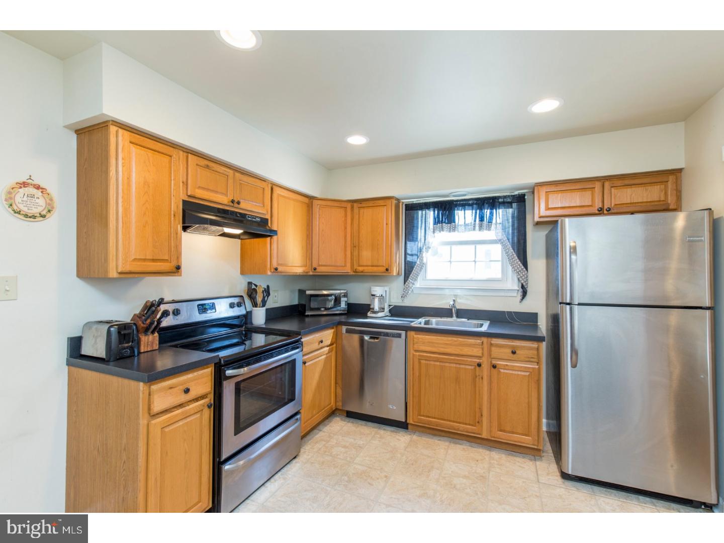 15 South Caln Road Coatesville, PA 19320 - Photo 7 of 19 Kitchen