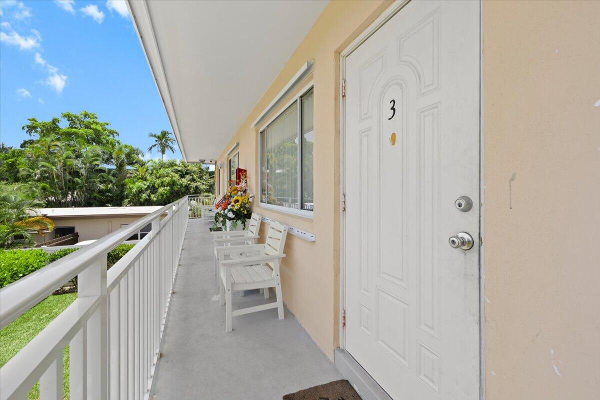 1905 Lake Worth Road Lake Worth Beach, FL 33461 - Photo 17 of 19 04-424A2134