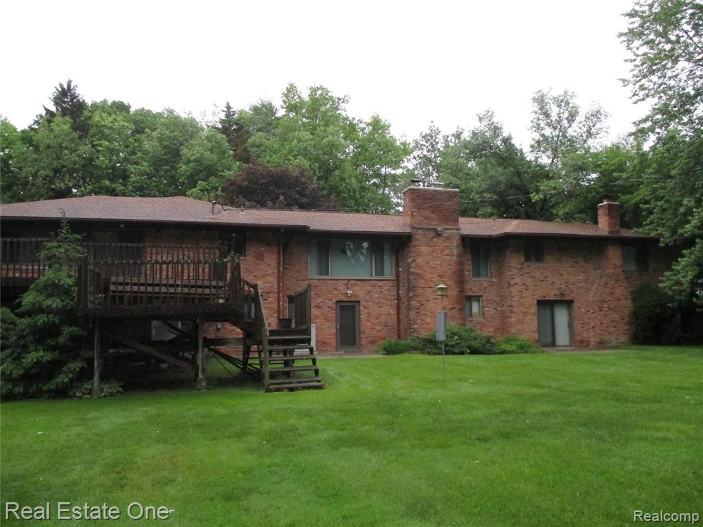 28642 Rollcrest Road Farmington Hills, MI 48334 - Photo 8 of 53