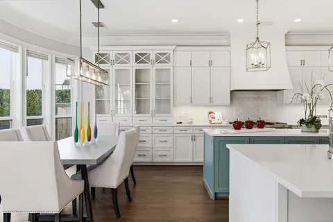 $1,775,000 | 4525 Braeburn Drive, Bellaire, TX 77401