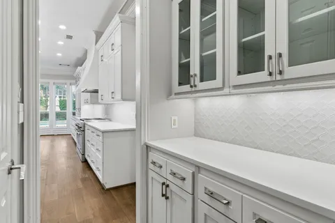 $1,775,000 | 4525 Braeburn Drive, Bellaire, TX 77401