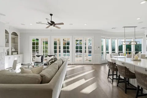 $1,775,000 | 4525 Braeburn Drive, Bellaire, TX 77401