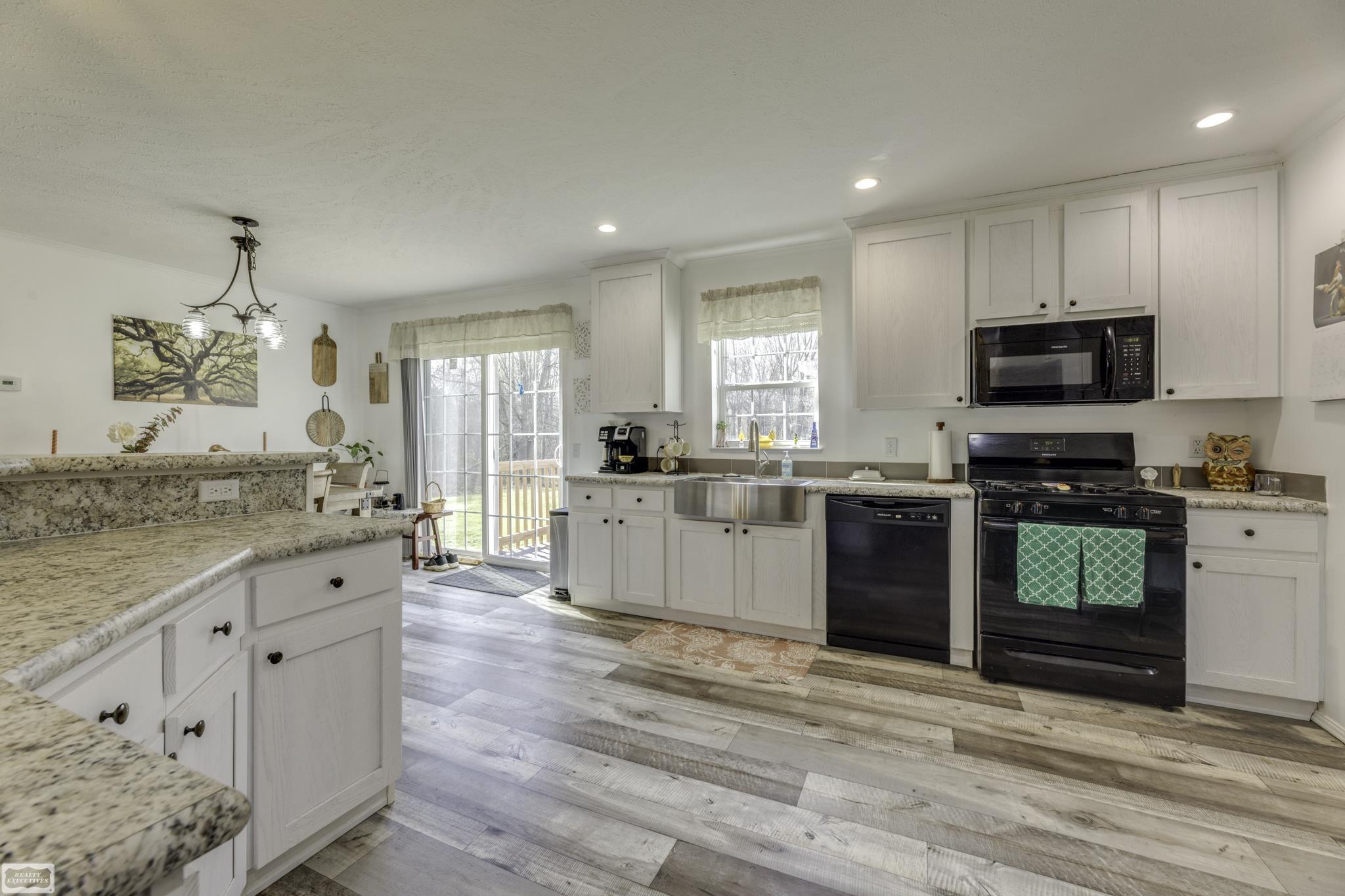 9559 Arnold Road Fair Haven, MI 48023 - Photo 13 of 29