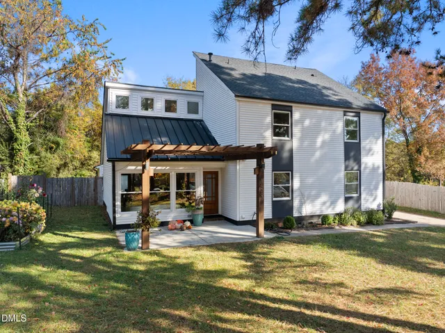 $699,900 | 1409 Lions Way, Raleigh, NC 27604