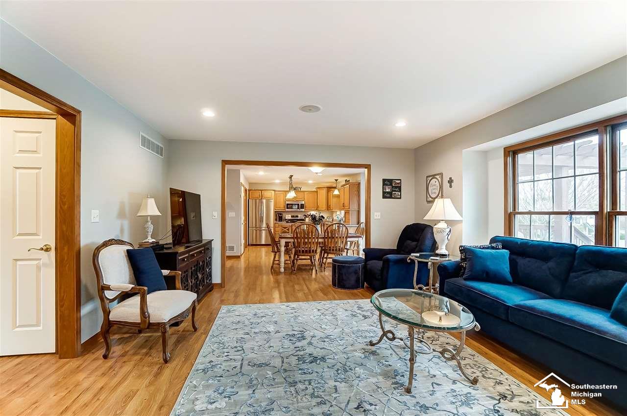 412 Golfview Way Monroe, MI 48162 - Photo 17 of 53 50069519-16.JPG