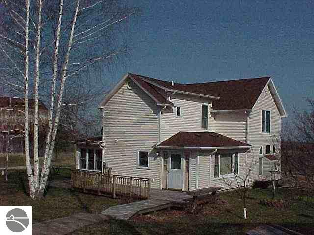 2701 Kilwy Road Cedar, MI 49621 - Photo 4 of 9 1662372-3.JPG
