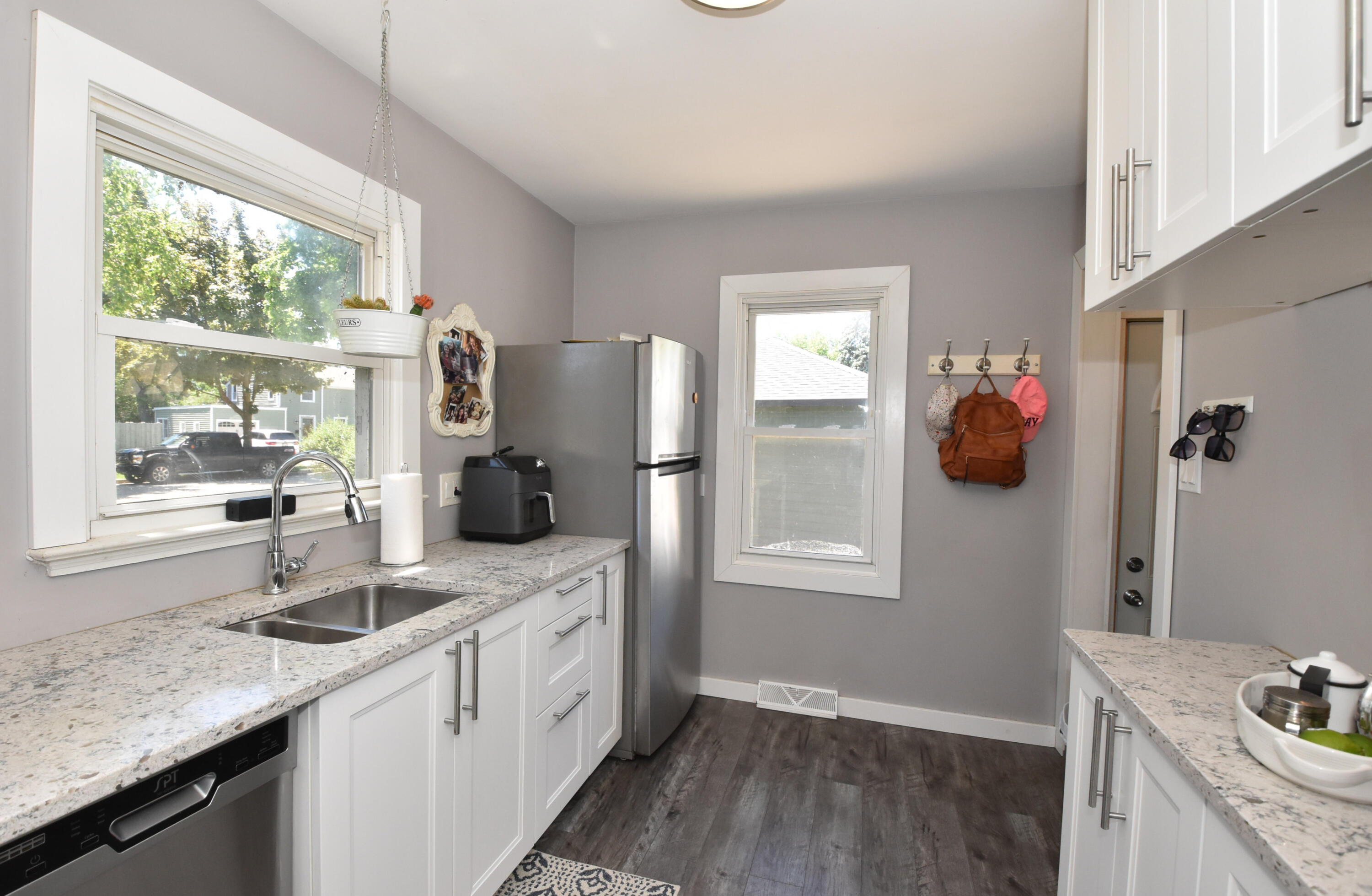 2030 Webster Street Racine, WI 53403 - Photo 11 of 32 Kitchen