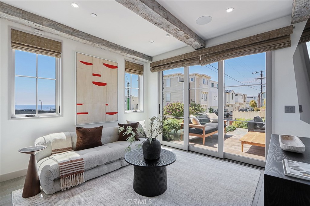 216 4th Street Manhattan Beach, CA 90266 - Photo 31 of 43