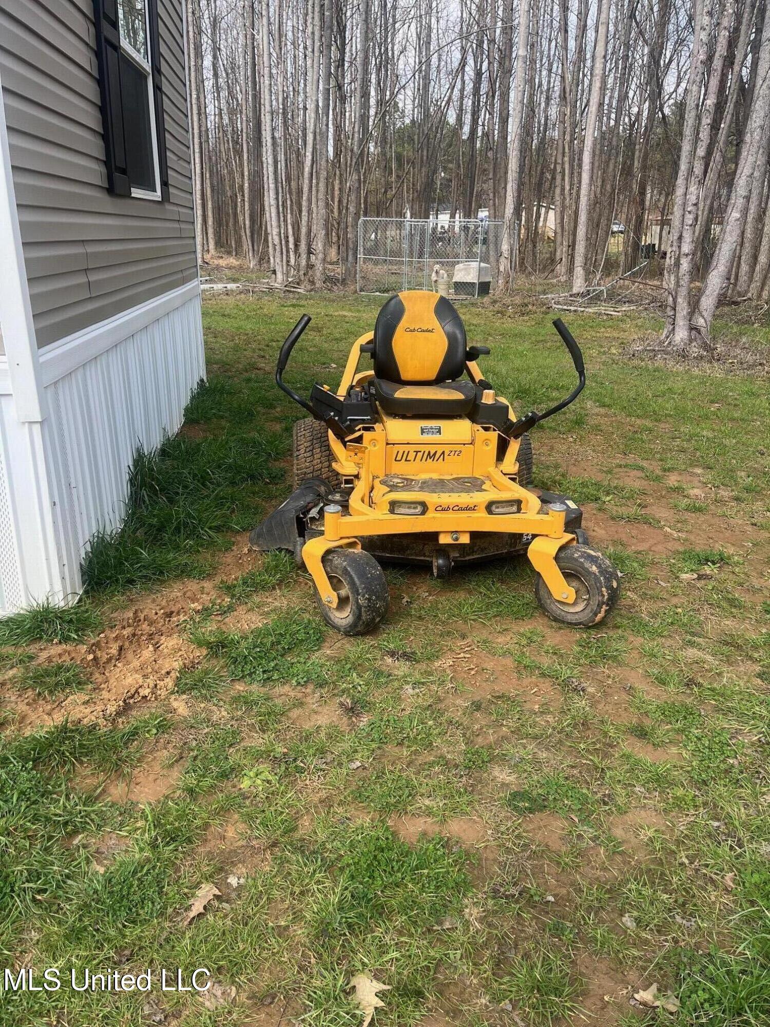 1725 McClyde Road Como, MS 38619 - Photo 15 of 15 Mcclyde rd lawnmower