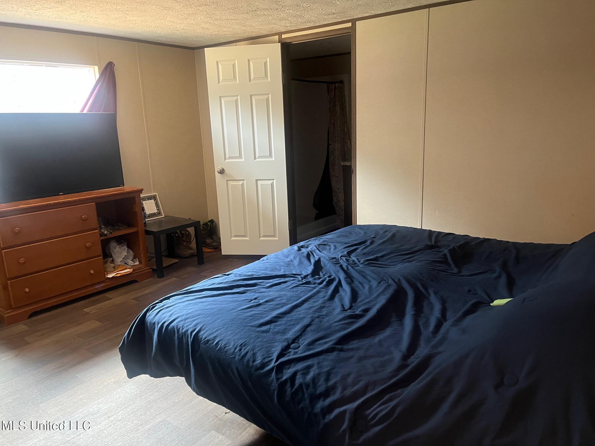 1725 McClyde Road Como, MS 38619 - Photo 5 of 15 master bdrm