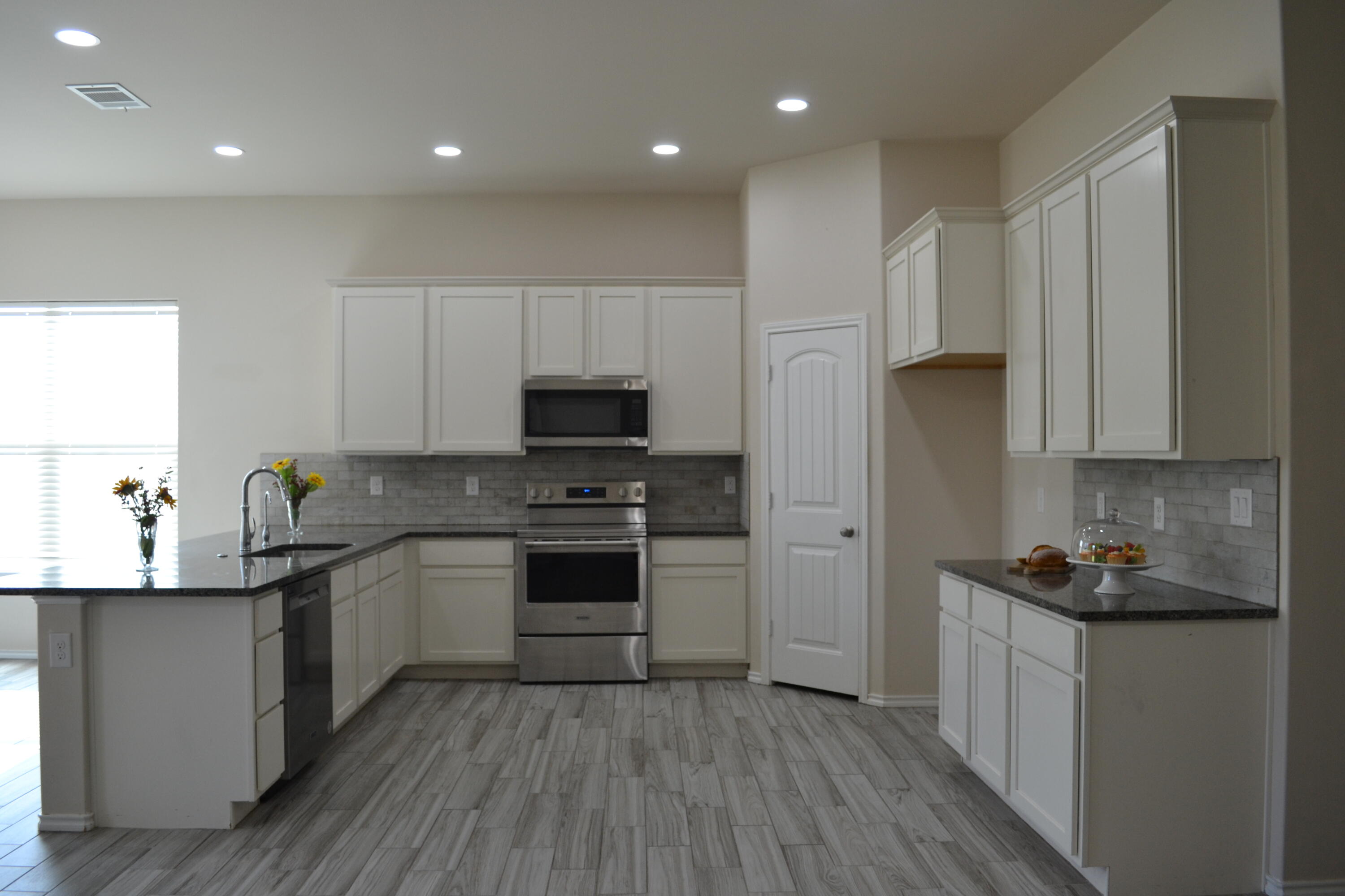 7408 99th Street Lubbock, TX 79424 - Photo 18 of 41 DSC_0681