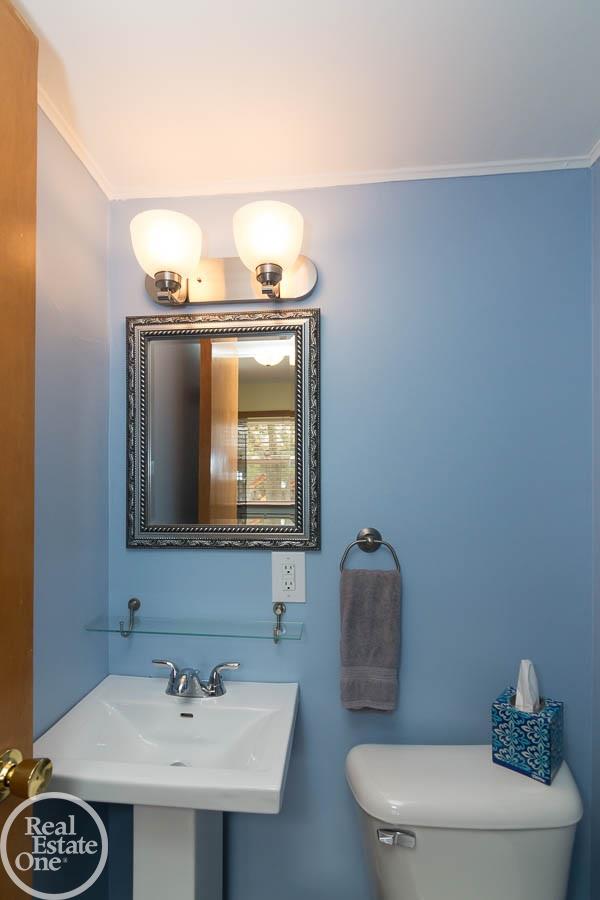 291 Maplehill Road Rochester Hills, MI 48306 - Photo 12 of 18