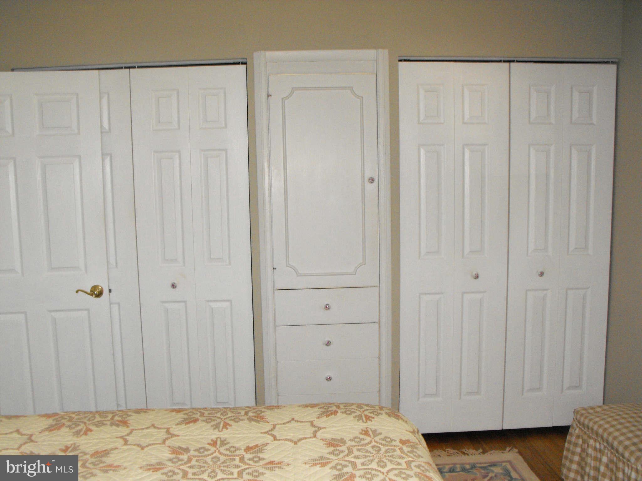 1524 National Road Baltimore, MD 21237 - Photo 12 of 21 Two Closets and a Built In