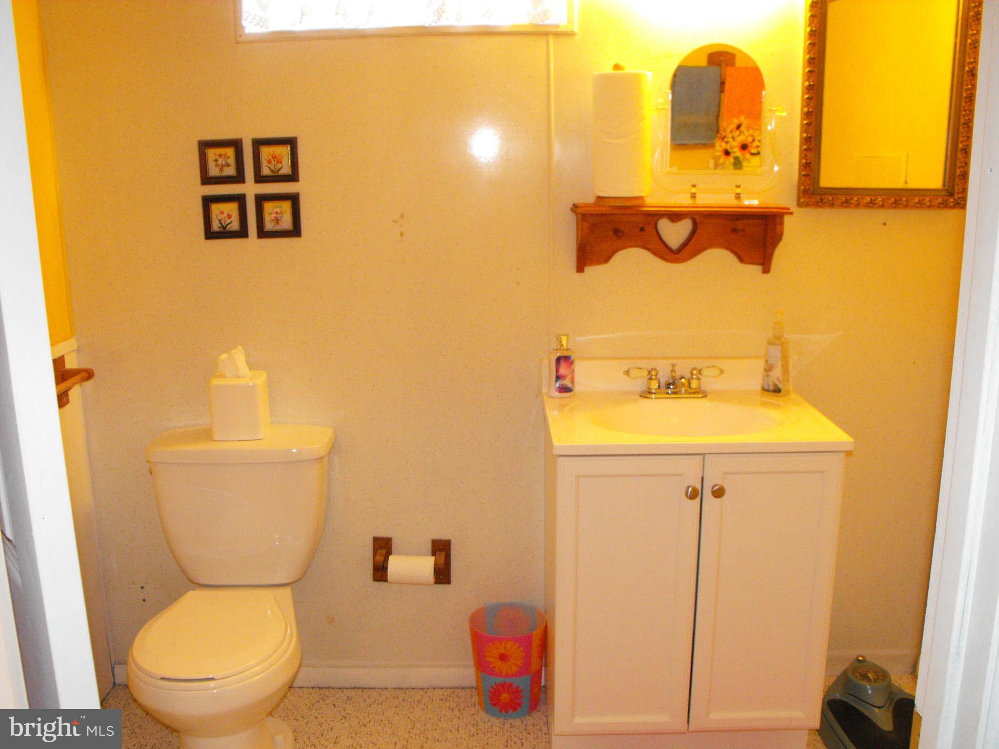 1524 National Road Baltimore, MD 21237 - Photo 18 of 21 Full Lower Level Bath
