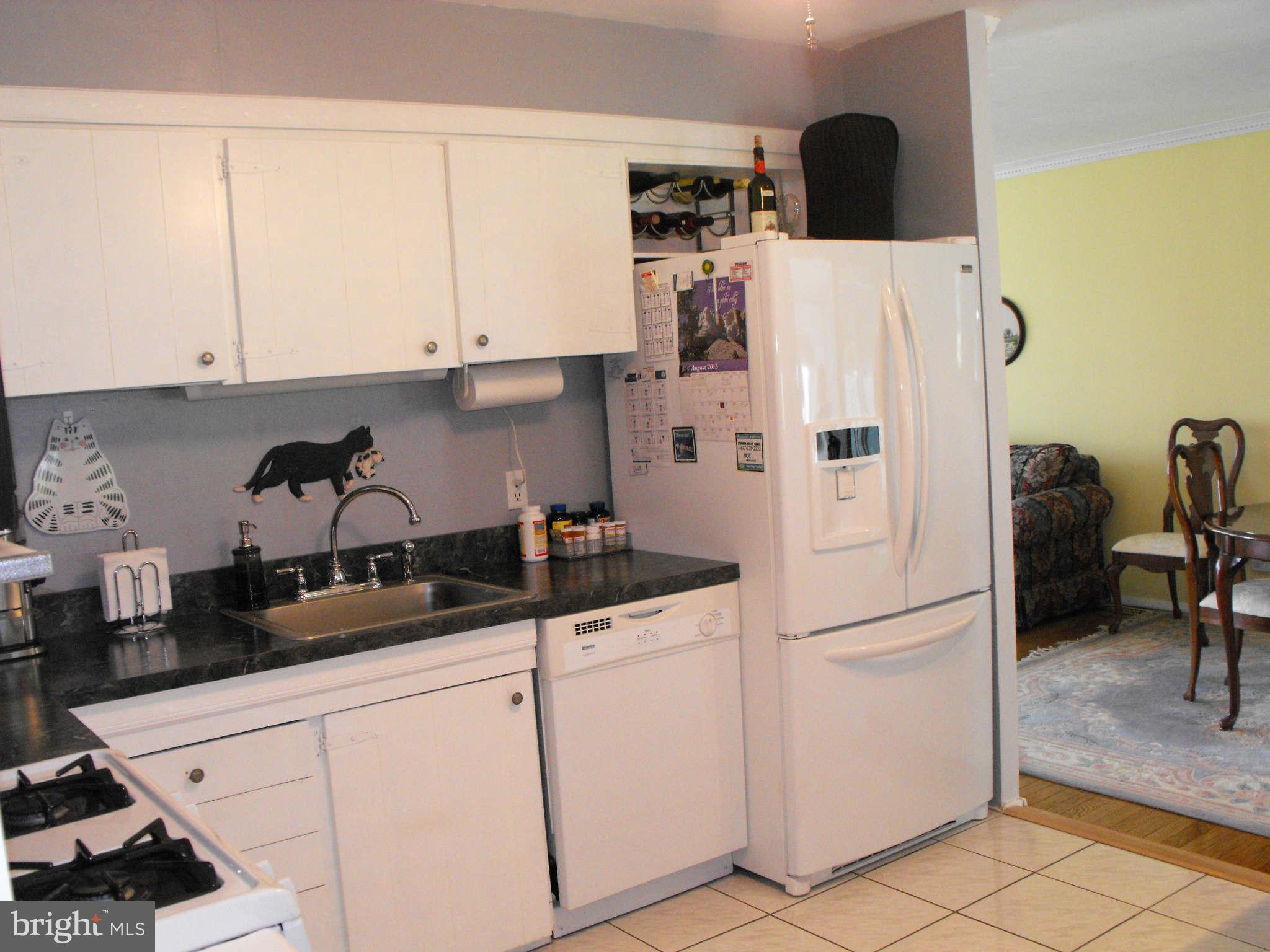 1524 National Road Baltimore, MD 21237 - Photo 7 of 21 Eat in Kitchen
