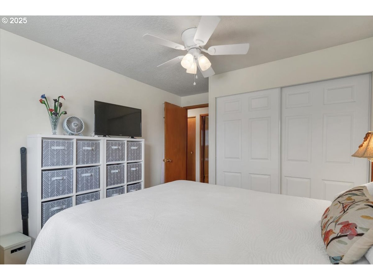 1488 Rainier Road Woodburn, OR 97071 - Photo 20 of 34 Gallery Image 20